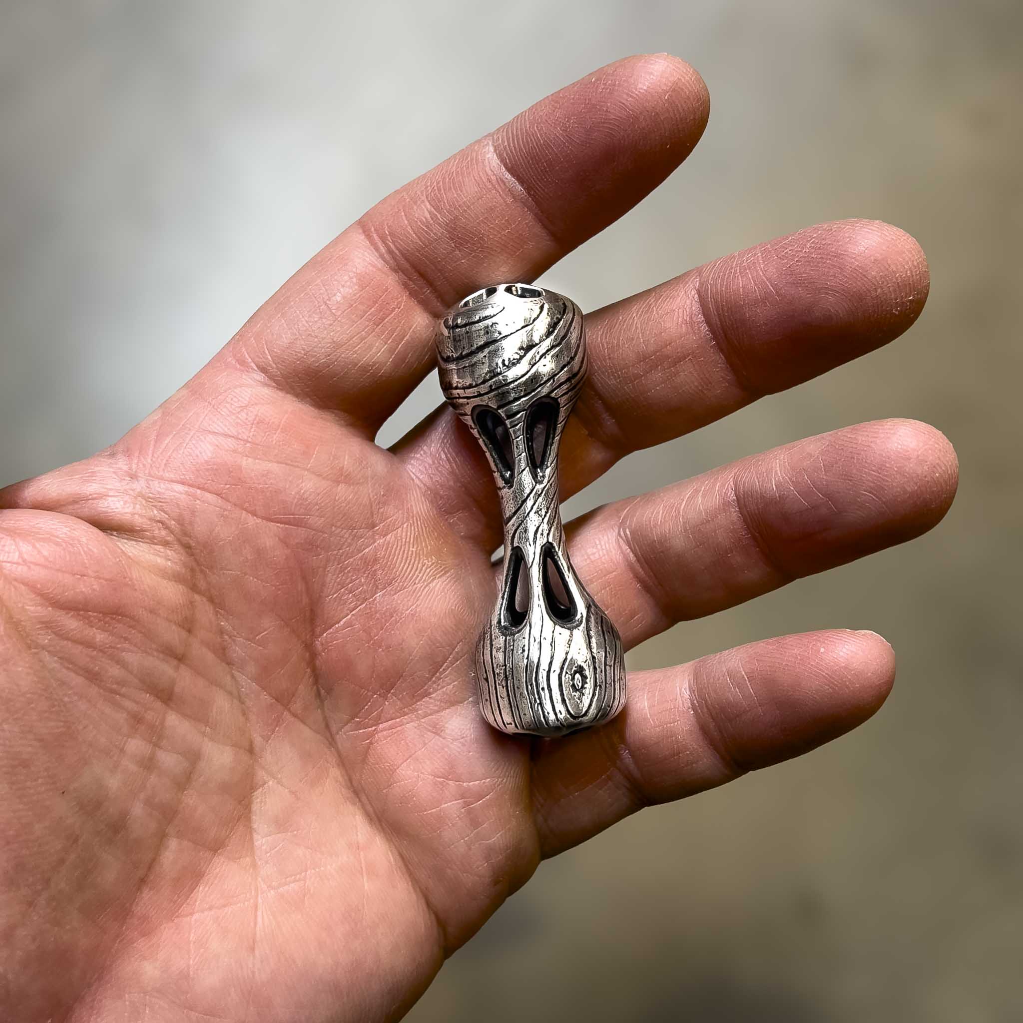 Cascade Knuckle Roller Timber Edition In Hand